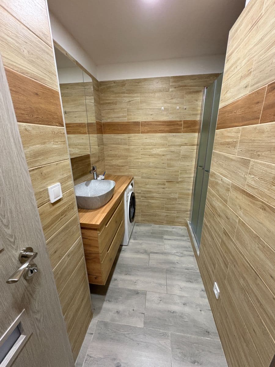 Pronájem bytu 1+1 40 m², Mládežnická, Jirkov, Ústecký kraj Pronájem bytu 1+1 40 m², Mládežnická, Jirkov, Ústecký kraj