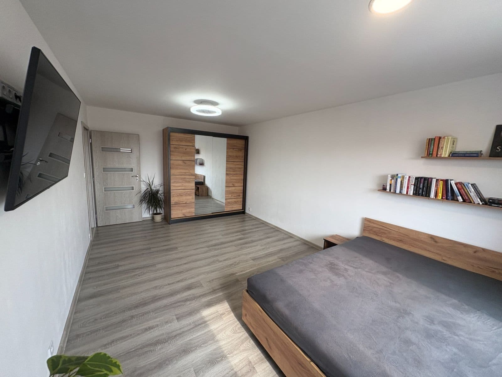 Pronájem bytu 1+1 40 m², Mládežnická, Jirkov, Ústecký kraj Pronájem bytu 1+1 40 m², Mládežnická, Jirkov, Ústecký kraj