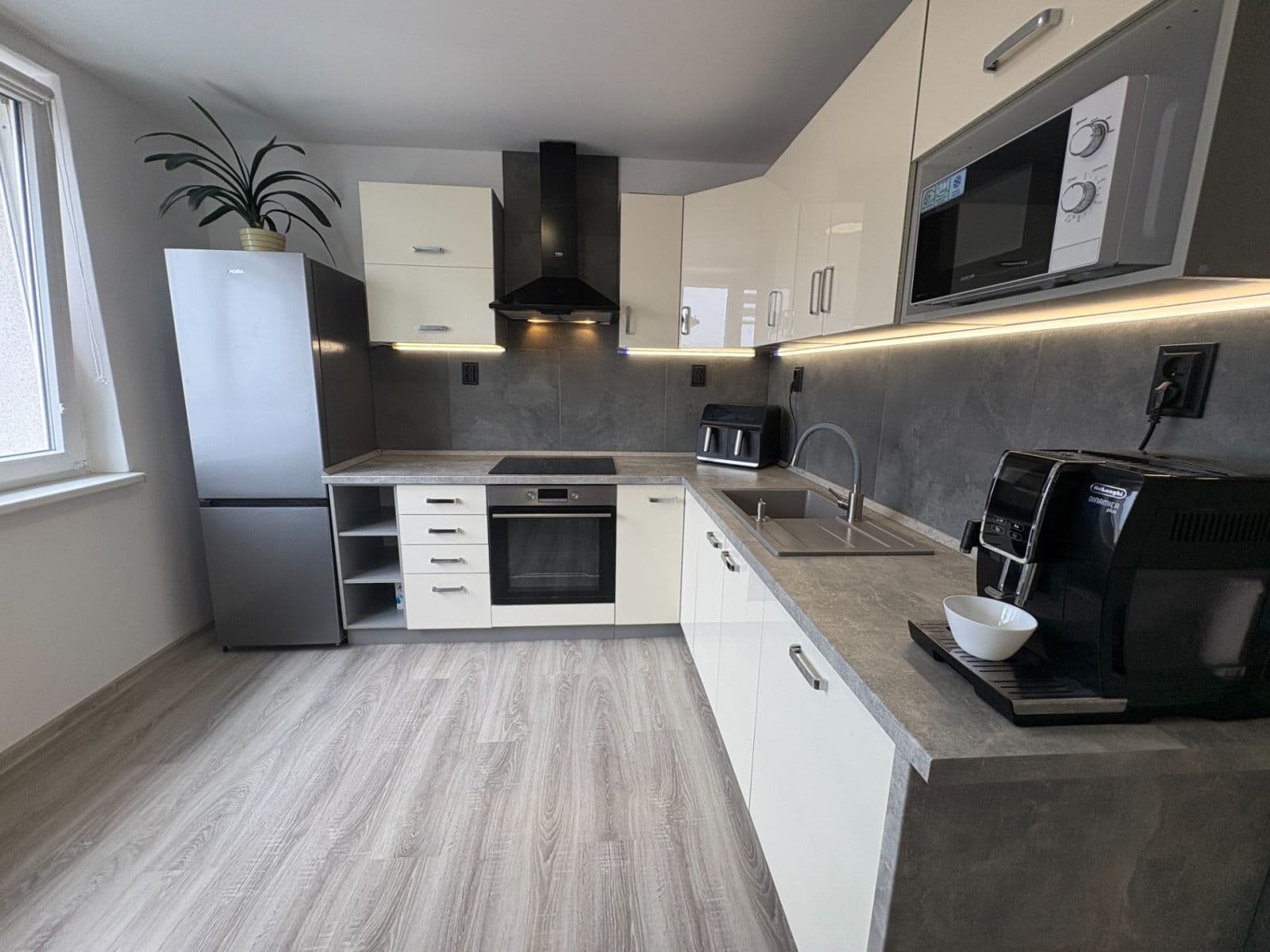 Pronájem bytu 1+1 40 m², Mládežnická, Jirkov, Ústecký kraj Pronájem bytu 1+1 40 m², Mládežnická, Jirkov, Ústecký kraj