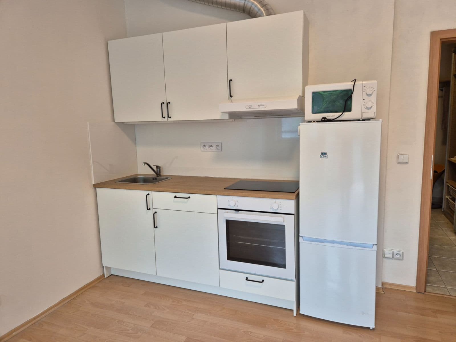 Pronájem bytu 1+kk 33 m², Kudrnova, Praha, Praha Pronájem bytu 1+kk 33 m², Kudrnova, Praha, Praha