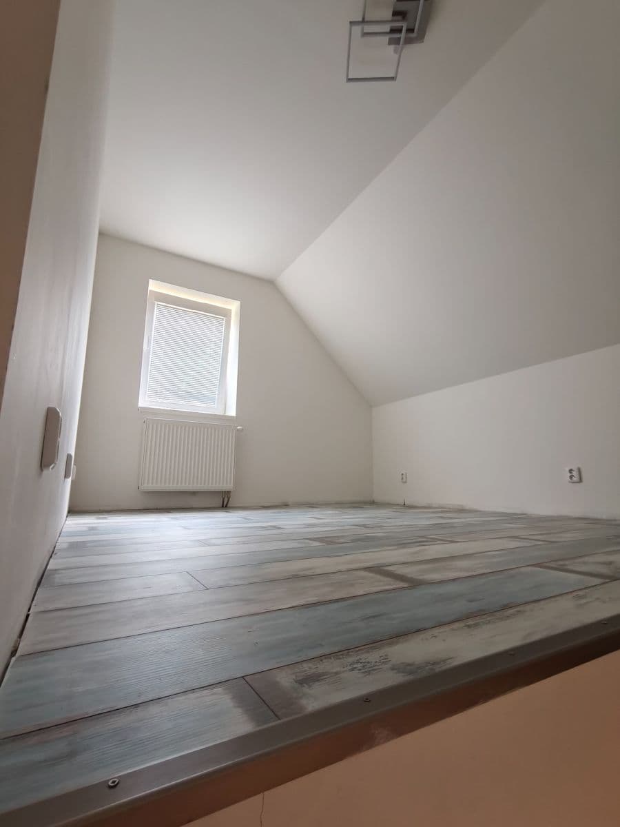 Pronájem bytu 3+kk 90 m², U Šamotky, Liberec, Liberecký kraj Pronájem bytu 3+kk 90 m², U Šamotky, Liberec, Liberecký kraj