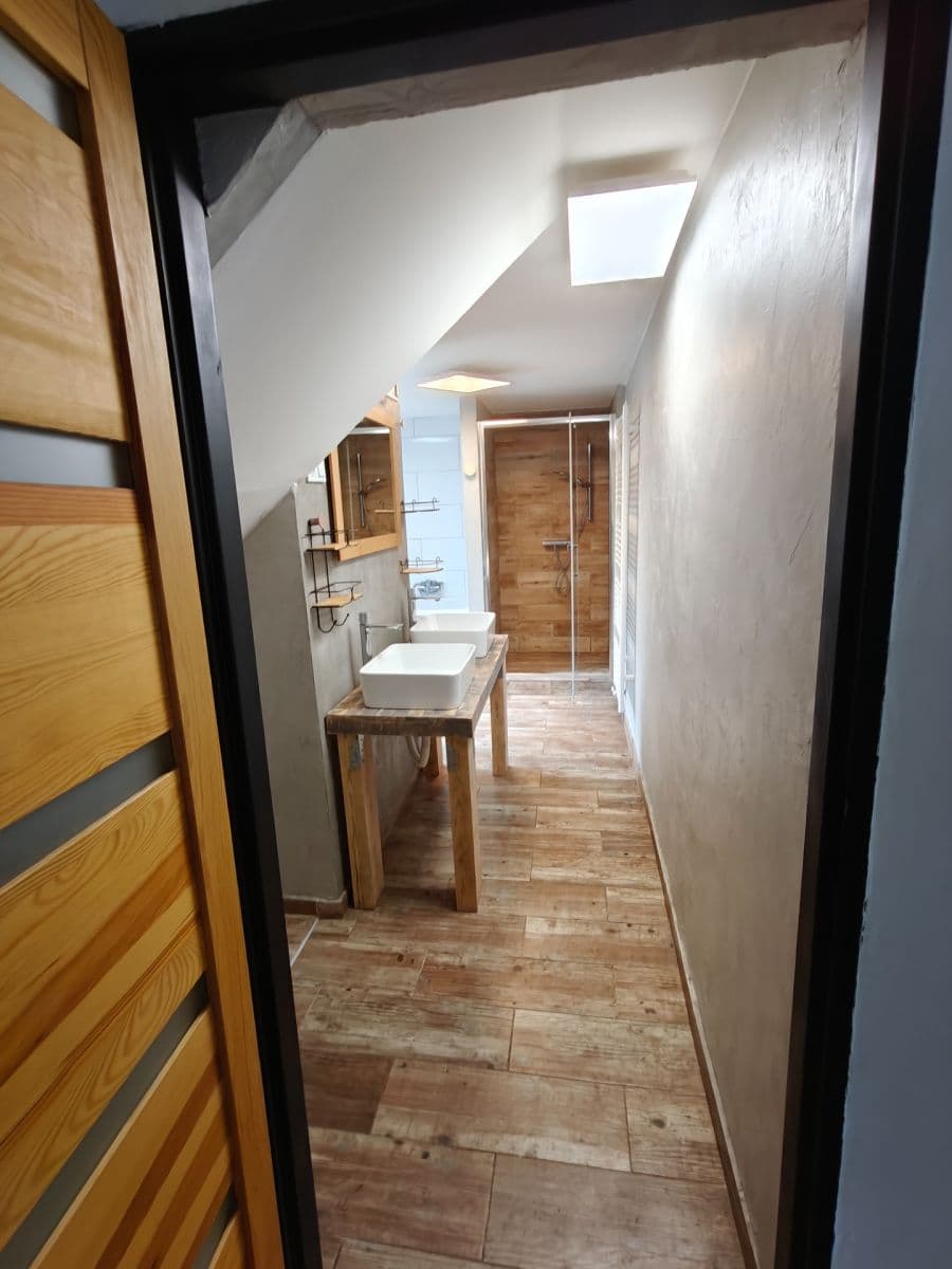 Pronájem bytu 3+kk 90 m², U Šamotky, Liberec, Liberecký kraj Pronájem bytu 3+kk 90 m², U Šamotky, Liberec, Liberecký kraj