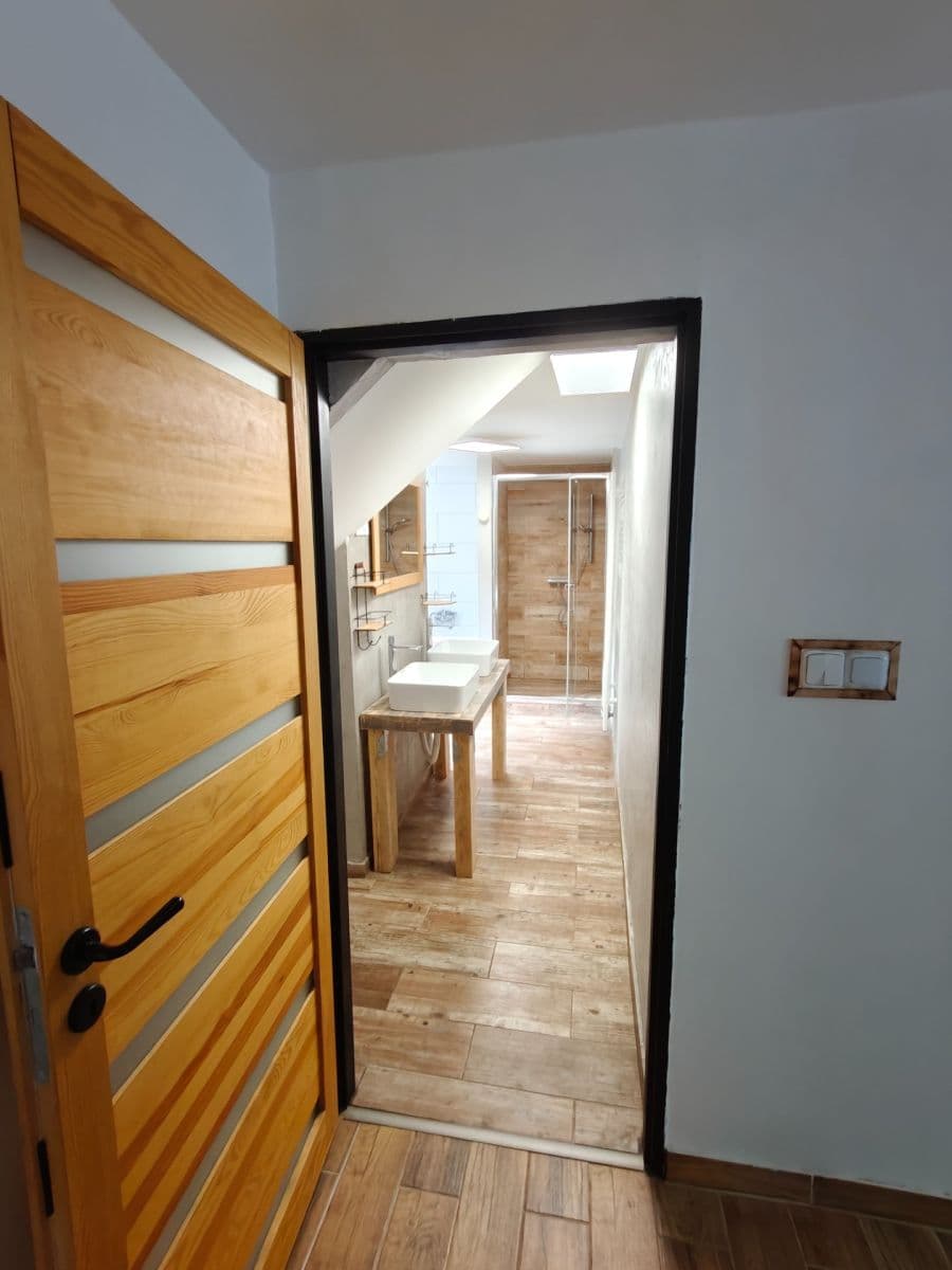 Pronájem bytu 3+kk 90 m², U Šamotky, Liberec, Liberecký kraj Pronájem bytu 3+kk 90 m², U Šamotky, Liberec, Liberecký kraj