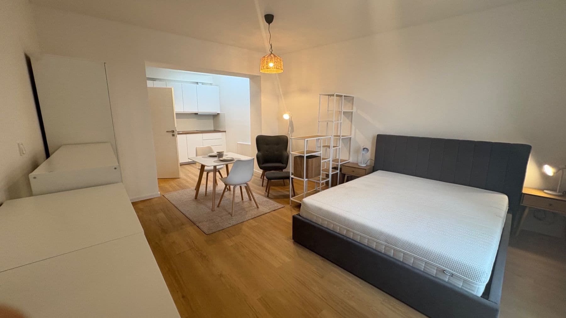 Pronájem bytu 1+kk 37 m², Národních hrdinů, Praha, Praha Pronájem bytu 1+kk 37 m², Národních hrdinů, Praha, Praha