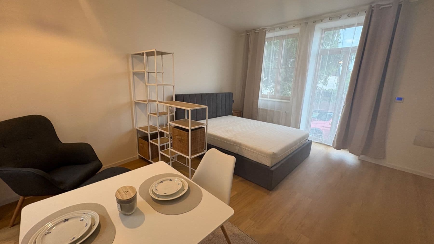 Pronájem bytu 1+kk 37 m², Národních hrdinů, Praha, Praha Pronájem bytu 1+kk 37 m², Národních hrdinů, Praha, Praha