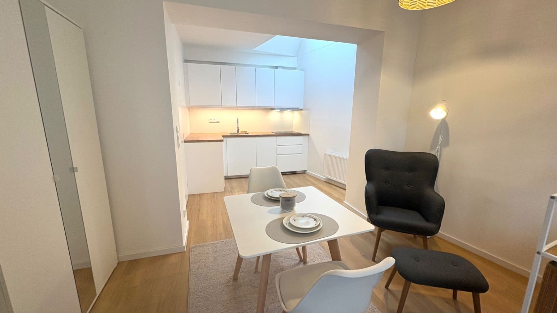 Pronájem bytu 1+kk 37 m², Národních hrdinů, Praha, Praha Pronájem bytu 1+kk 37 m², Národních hrdinů, Praha, Praha