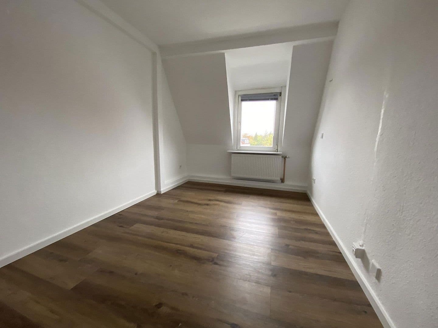 Pronájem bytu 3+1 63 m², Gabelsberger Straße 2, Aschaffenburg, Bavorsko Pronájem bytu 3+1 63 m², Gabelsberger Straße 2, Aschaffenburg, Bavorsko