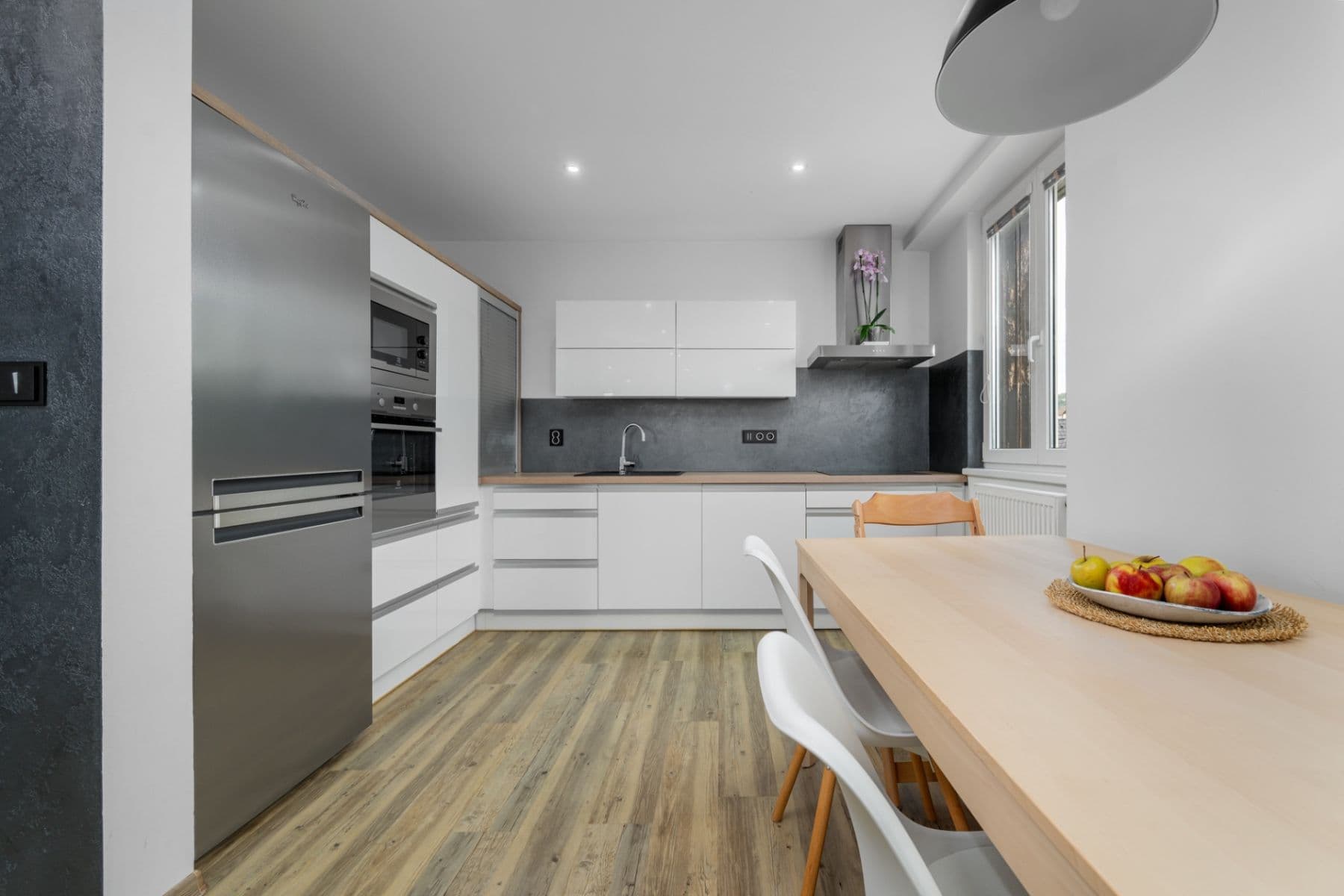 Prodej bytu 3+kk 96 m², Na Valech, Liberec, Liberecký kraj Prodej bytu 3+kk 96 m², Na Valech, Liberec, Liberecký kraj