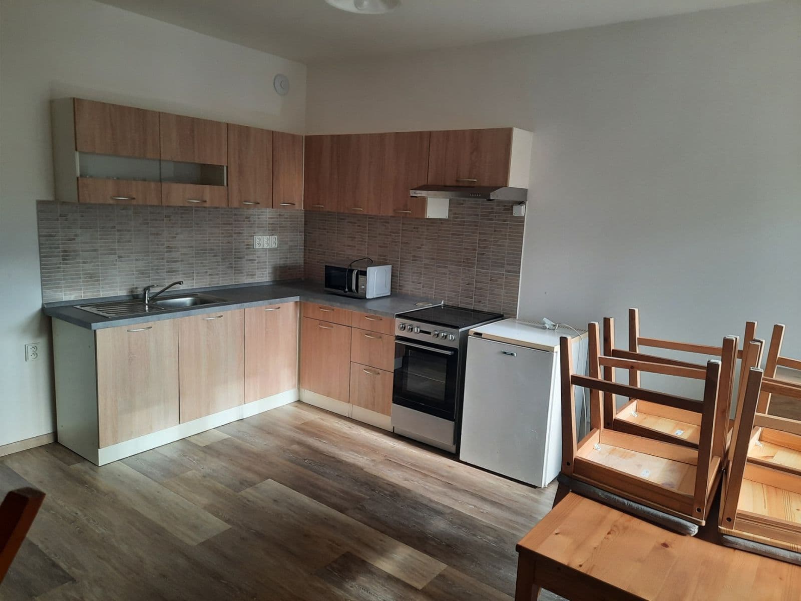 Pronájem bytu 2+kk 45 m², Budovcova, Mnichovo Hradiště, Středočeský kraj Pronájem bytu 2+kk 45 m², Budovcova, Mnichovo Hradiště, Středočeský kraj