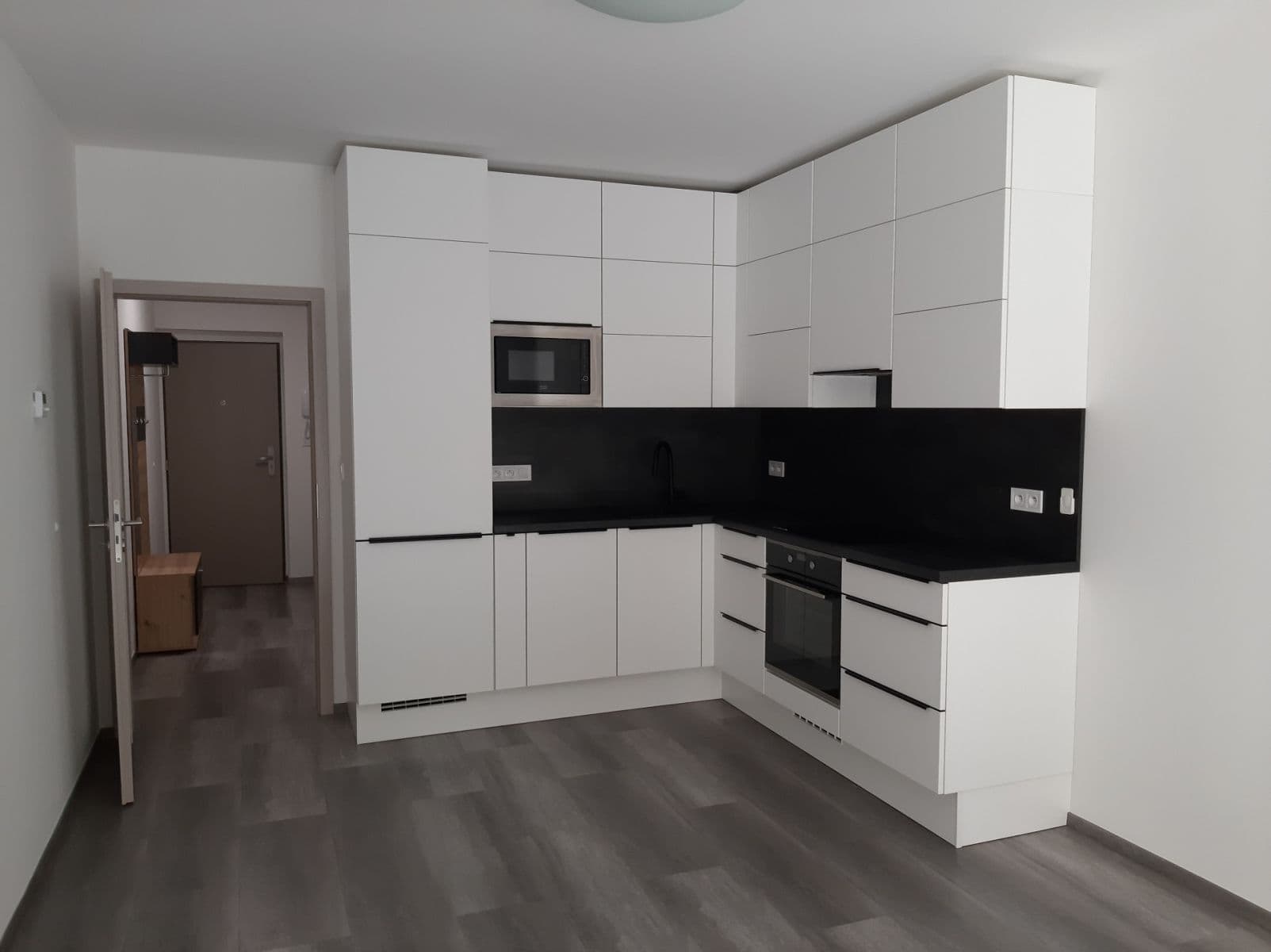 Pronájem bytu 1+kk 32 m², Frištenského, Olomouc, Olomoucký kraj Pronájem bytu 1+kk 32 m², Frištenského, Olomouc, Olomoucký kraj