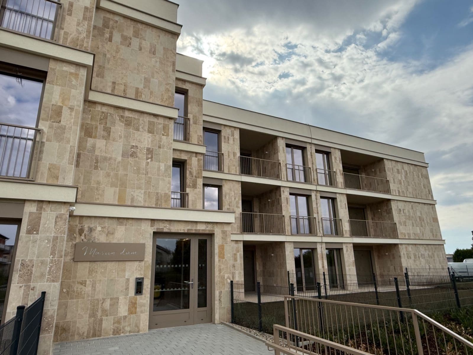 Pronájem bytu 2+kk 49 m², Dřevčická, Brandýs nad Labem-Stará Boleslav, Středočeský kraj Pronájem bytu 2+kk 49 m², Dřevčická, Brandýs nad Labem-Stará Boleslav, Středočeský kraj