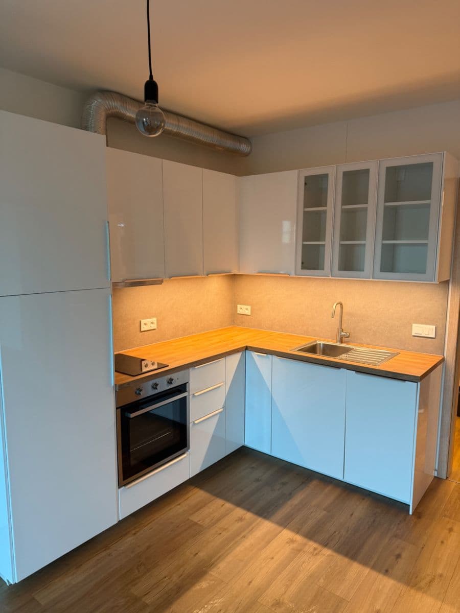 Pronájem bytu 2+kk 49 m², Dřevčická, Brandýs nad Labem-Stará Boleslav, Středočeský kraj Pronájem bytu 2+kk 49 m², Dřevčická, Brandýs nad Labem-Stará Boleslav, Středočeský kraj
