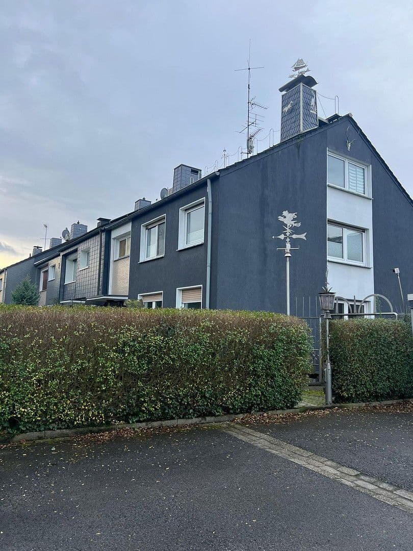 Prodej domu 190 m², pozemek 580 m², Herne, Severní Porýní-Vestfálsko Prodej domu 190 m², pozemek 580 m², Herne, Severní Porýní-Vestfálsko