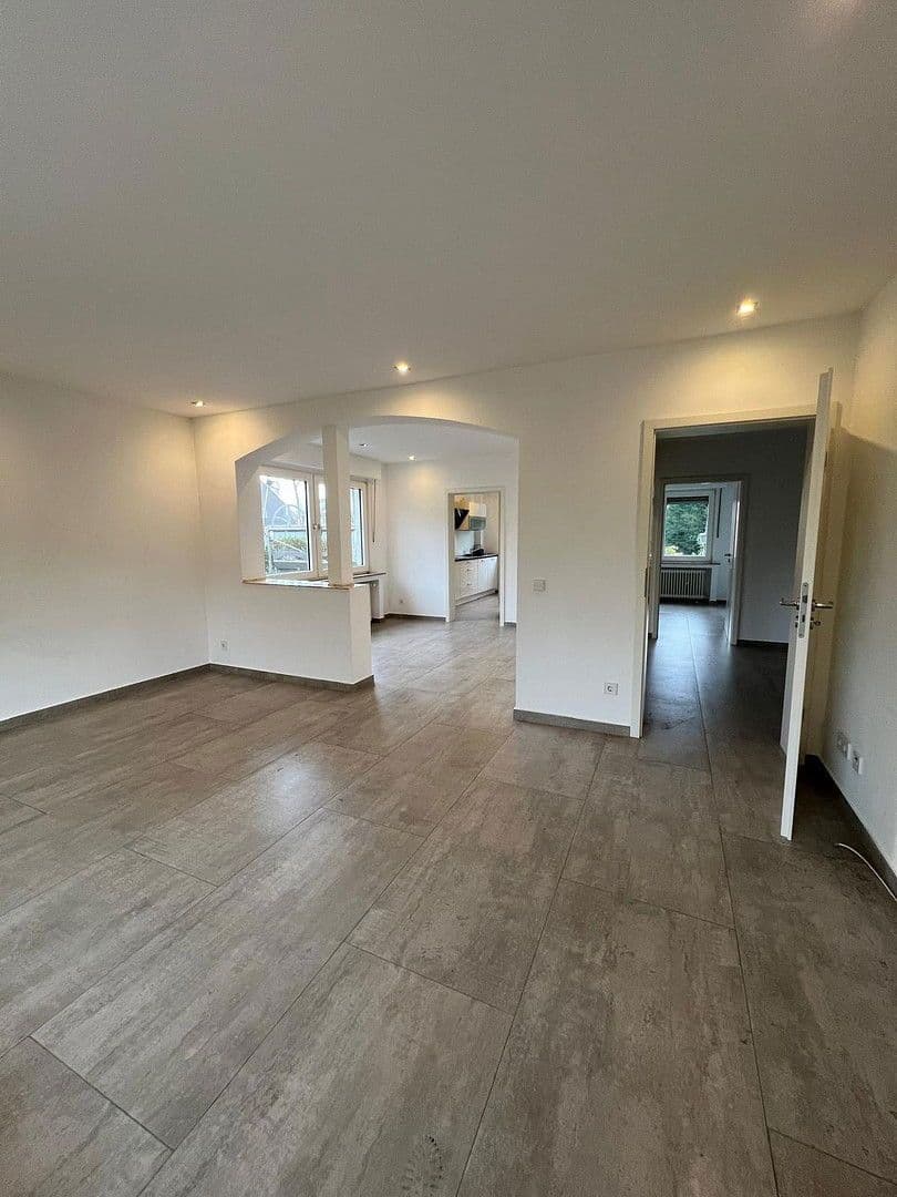 Prodej domu 190 m², pozemek 580 m², Herne, Severní Porýní-Vestfálsko Prodej domu 190 m², pozemek 580 m², Herne, Severní Porýní-Vestfálsko