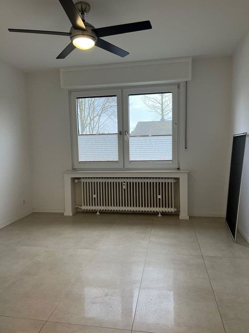 Prodej domu 190 m², pozemek 580 m², Herne, Severní Porýní-Vestfálsko Prodej domu 190 m², pozemek 580 m², Herne, Severní Porýní-Vestfálsko