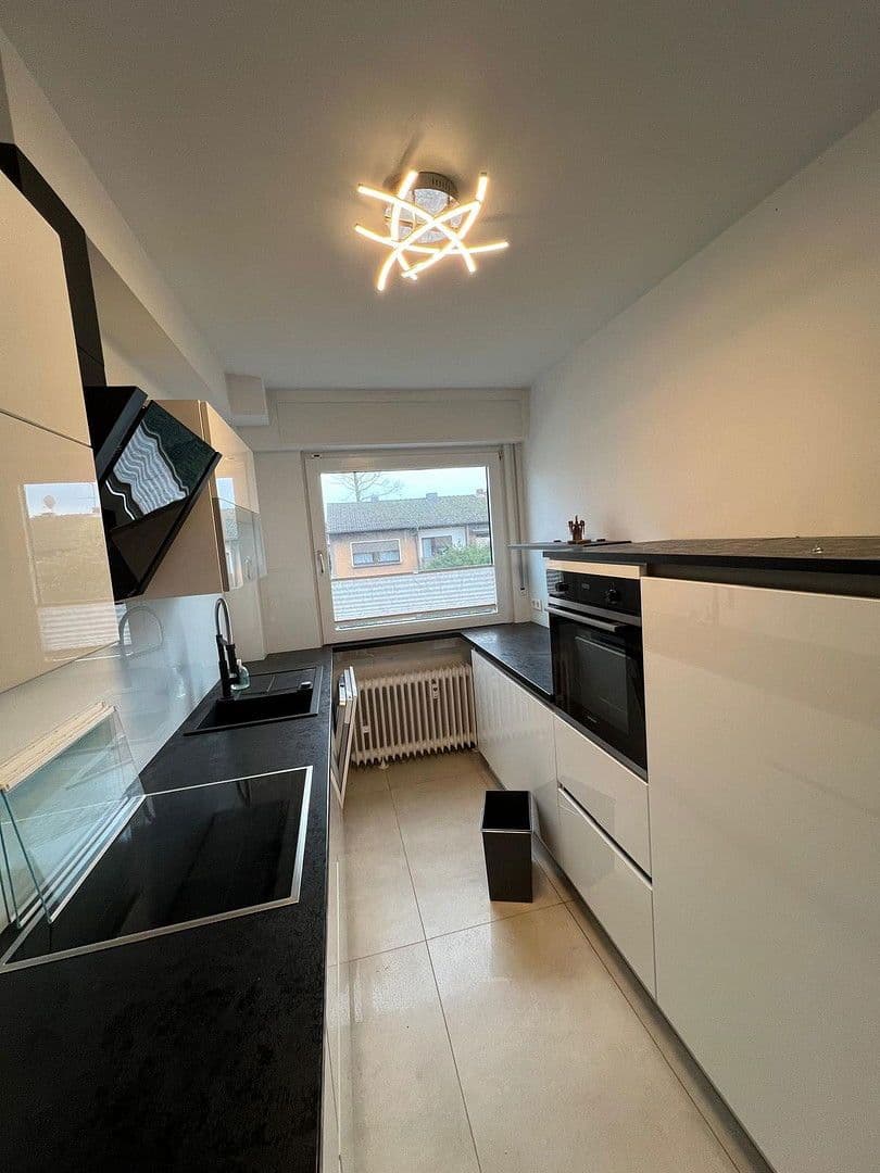 Prodej domu 190 m², pozemek 580 m², Herne, Severní Porýní-Vestfálsko Prodej domu 190 m², pozemek 580 m², Herne, Severní Porýní-Vestfálsko