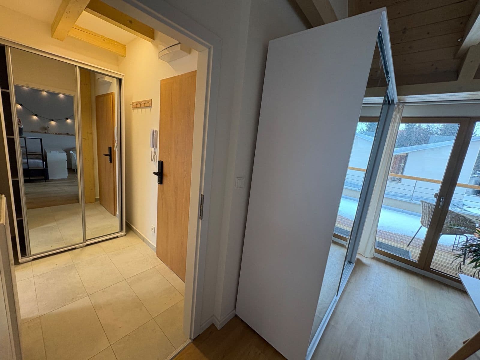 Pronájem bytu 1+kk 31 m², Národních hrdinů, Praha, Praha Pronájem bytu 1+kk 31 m², Národních hrdinů, Praha, Praha