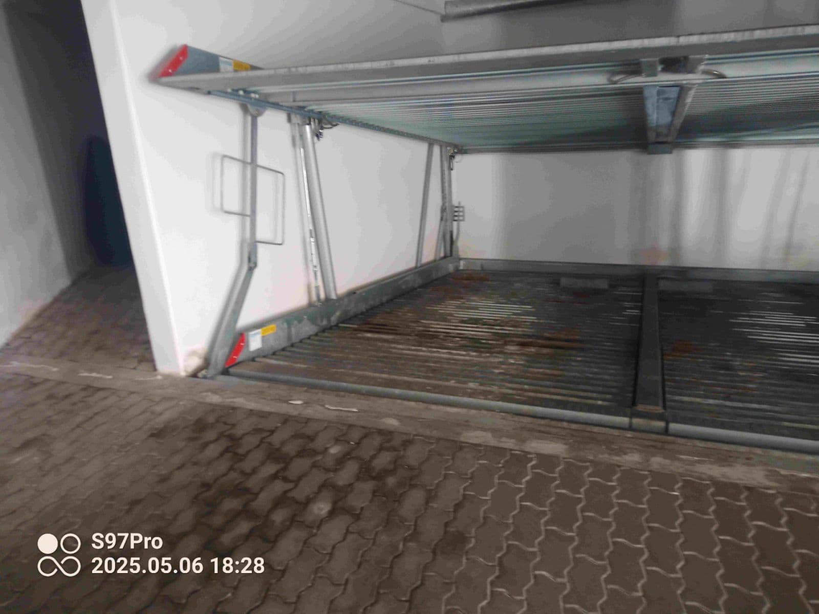 Pronájem garáže 10 m², Musílkova, Praha, Praha Pronájem garáže 10 m², Musílkova, Praha, Praha