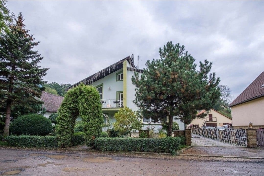 Prodej domu 440 m², pozemek 913 m², Údolní, Úštěk, Ústecký kraj Prodej domu 440 m², pozemek 913 m², Údolní, Úštěk, Ústecký kraj