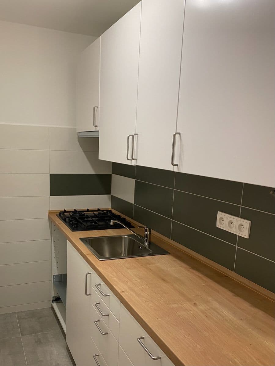 Pronájem bytu 1+kk 34 m², Fügnerova, Poděbrady, Středočeský kraj Pronájem bytu 1+kk 34 m², Fügnerova, Poděbrady, Středočeský kraj