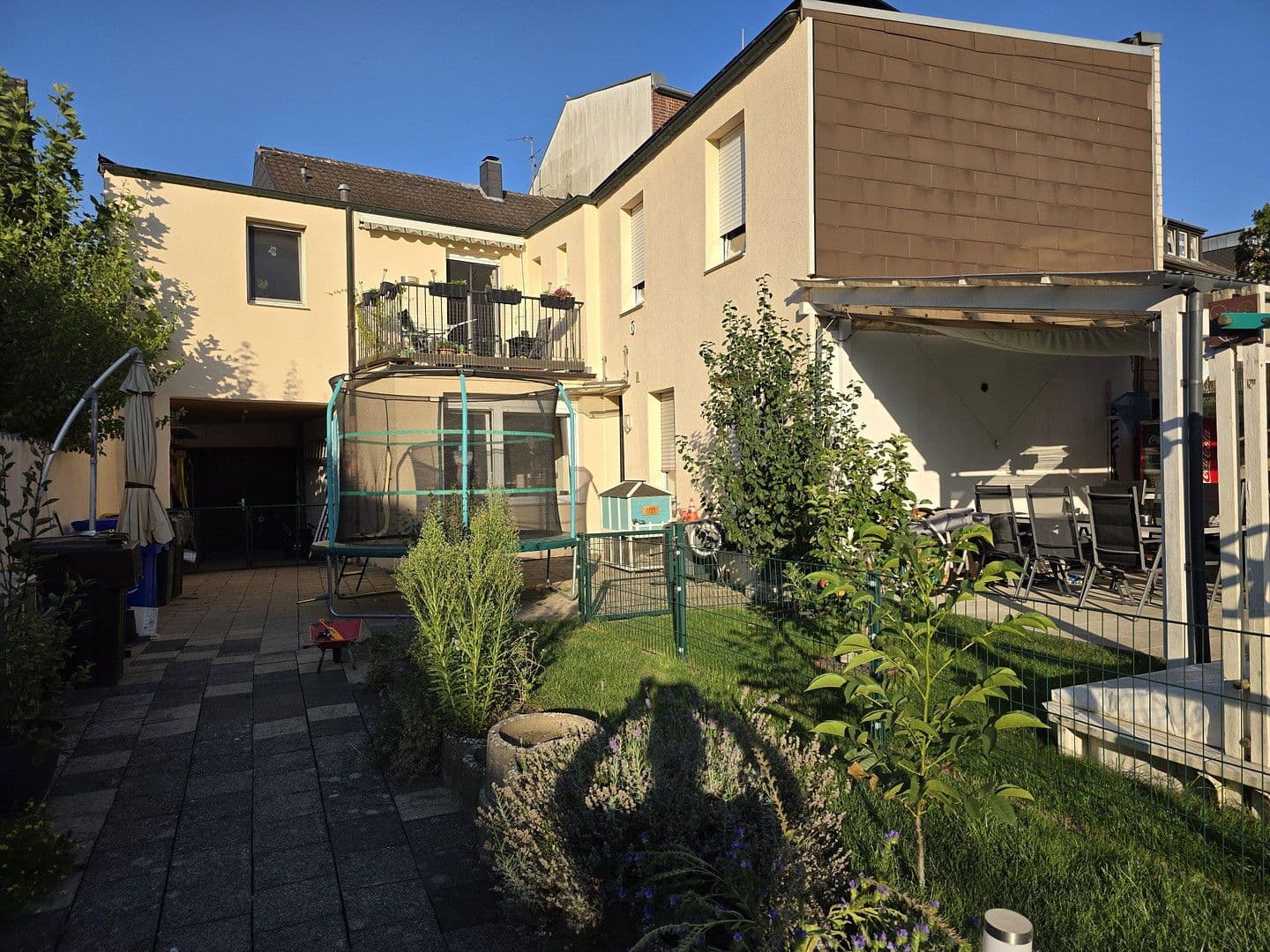 Prodej domu 310 m², pozemek 552 m², Süchtelner Straße 46, Viersen, Severní Porýní-Vestfálsko Prodej domu 310 m², pozemek 552 m², Süchtelner Straße 46, Viersen, Severní Porýní-Vestfálsko