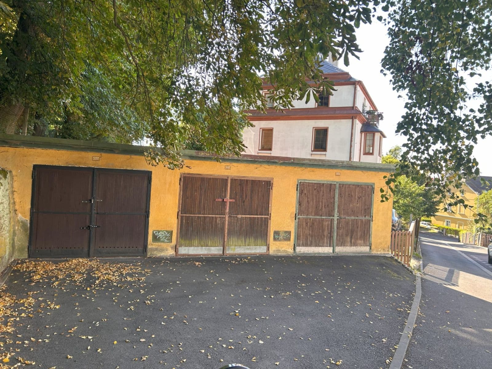 Prodej garáže 21 m², Chelčického, Karlovy Vary, Karlovarský kraj Prodej garáže 21 m², Chelčického, Karlovy Vary, Karlovarský kraj
