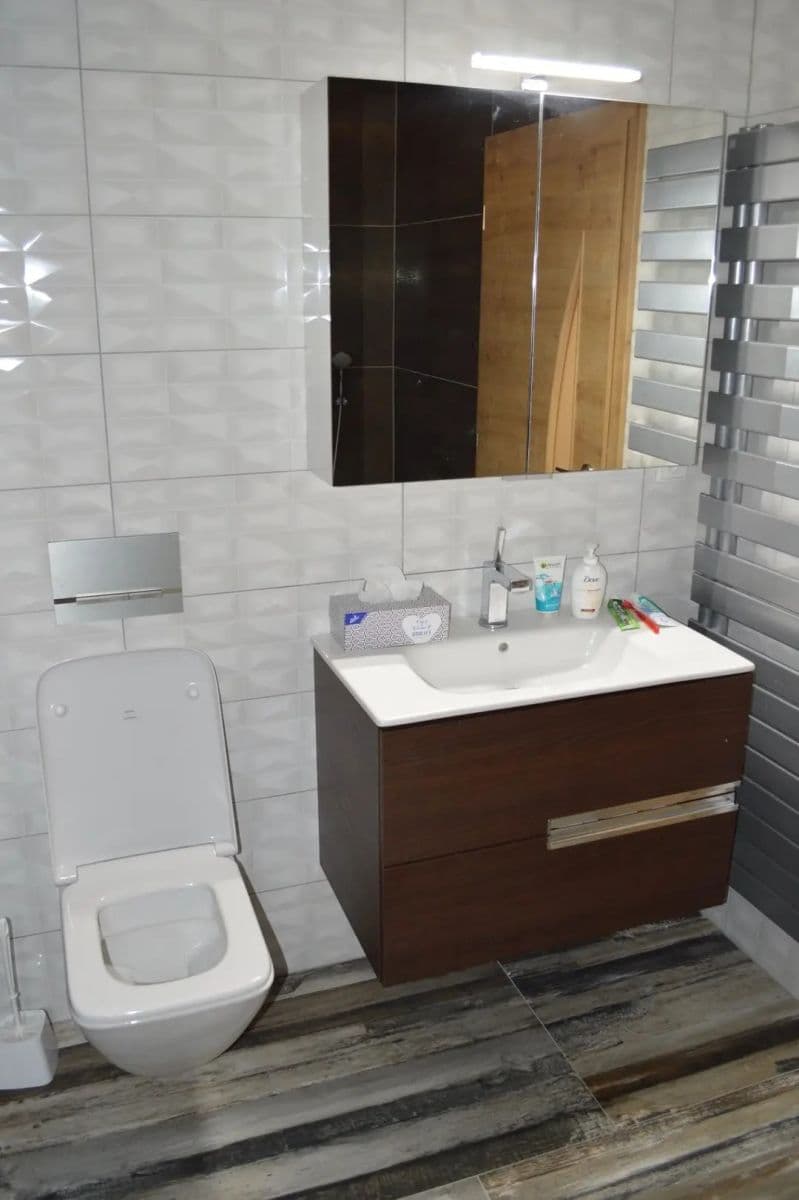 Prodej domu 229 m², pozemek 834 m², U Skalky, Veleň, Středočeský kraj Prodej domu 229 m², pozemek 834 m², U Skalky, Veleň, Středočeský kraj