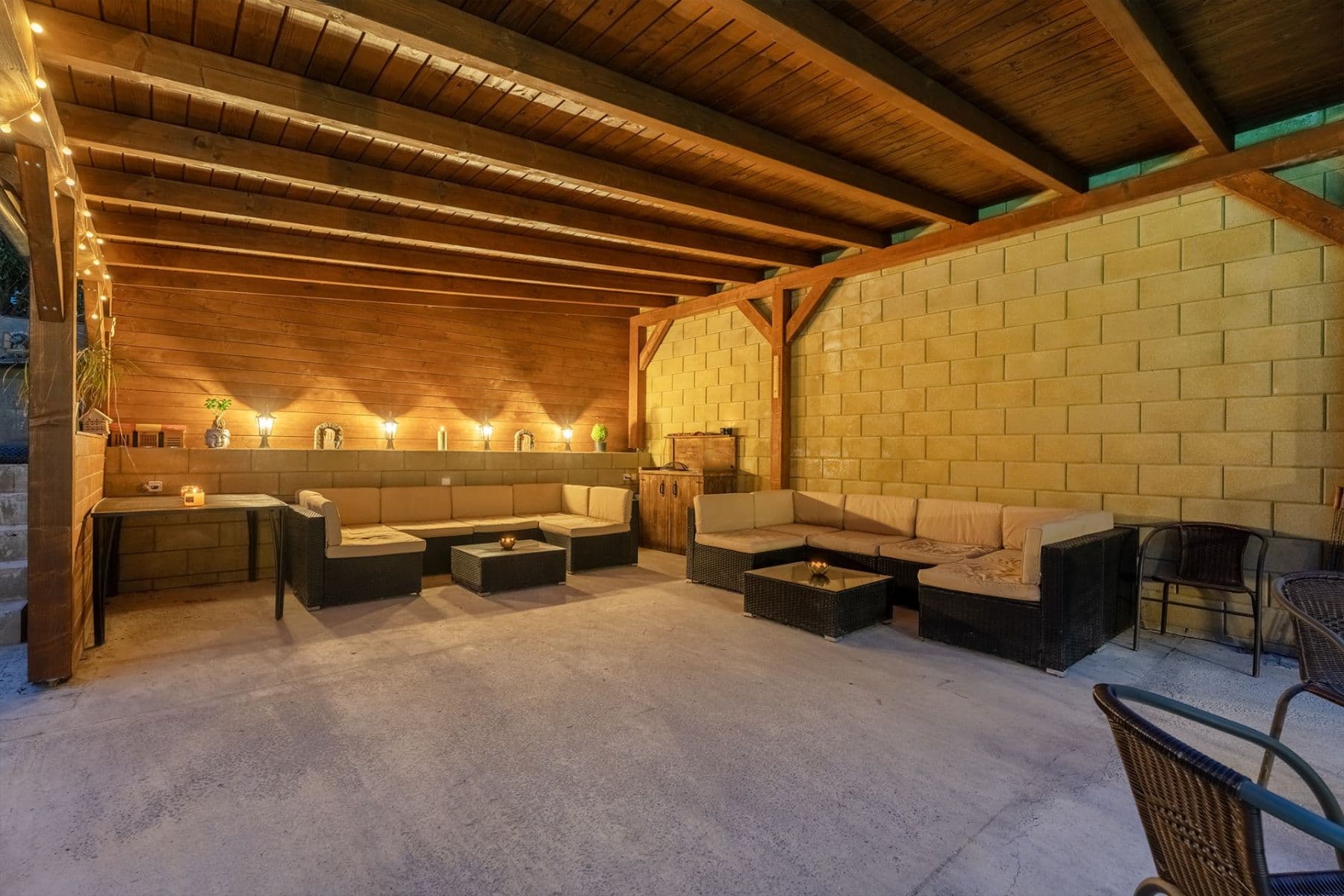 Prodej domu 229 m², pozemek 834 m², U Skalky, Veleň, Středočeský kraj Prodej domu 229 m², pozemek 834 m², U Skalky, Veleň, Středočeský kraj