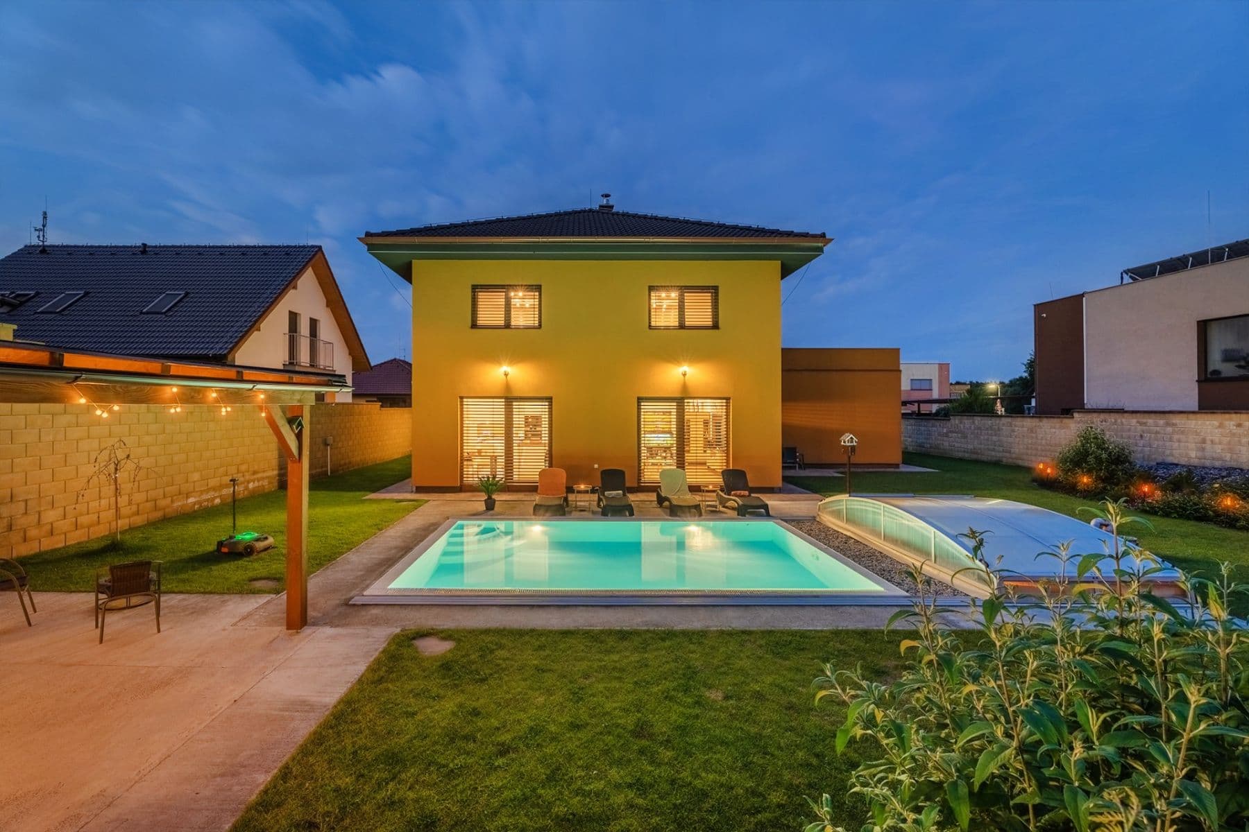 Prodej domu 229 m², pozemek 834 m², U Skalky, Veleň, Středočeský kraj Prodej domu 229 m², pozemek 834 m², U Skalky, Veleň, Středočeský kraj