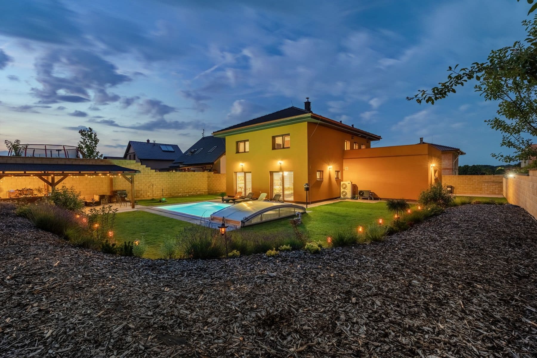 Prodej domu 229 m², pozemek 834 m², U Skalky, Veleň, Středočeský kraj Prodej domu 229 m², pozemek 834 m², U Skalky, Veleň, Středočeský kraj