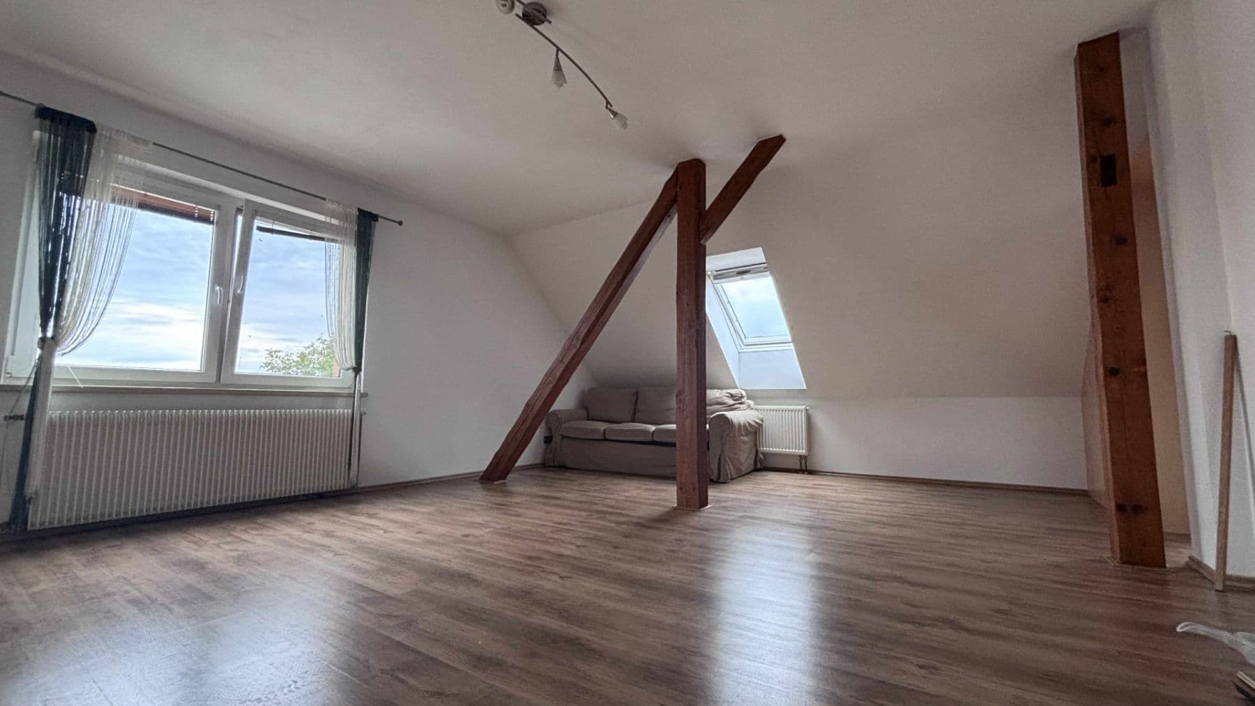 Prodej domu 222 m², pozemek 1.115 m², Oslov, Jihočeský kraj Prodej domu 222 m², pozemek 1.115 m², Oslov, Jihočeský kraj