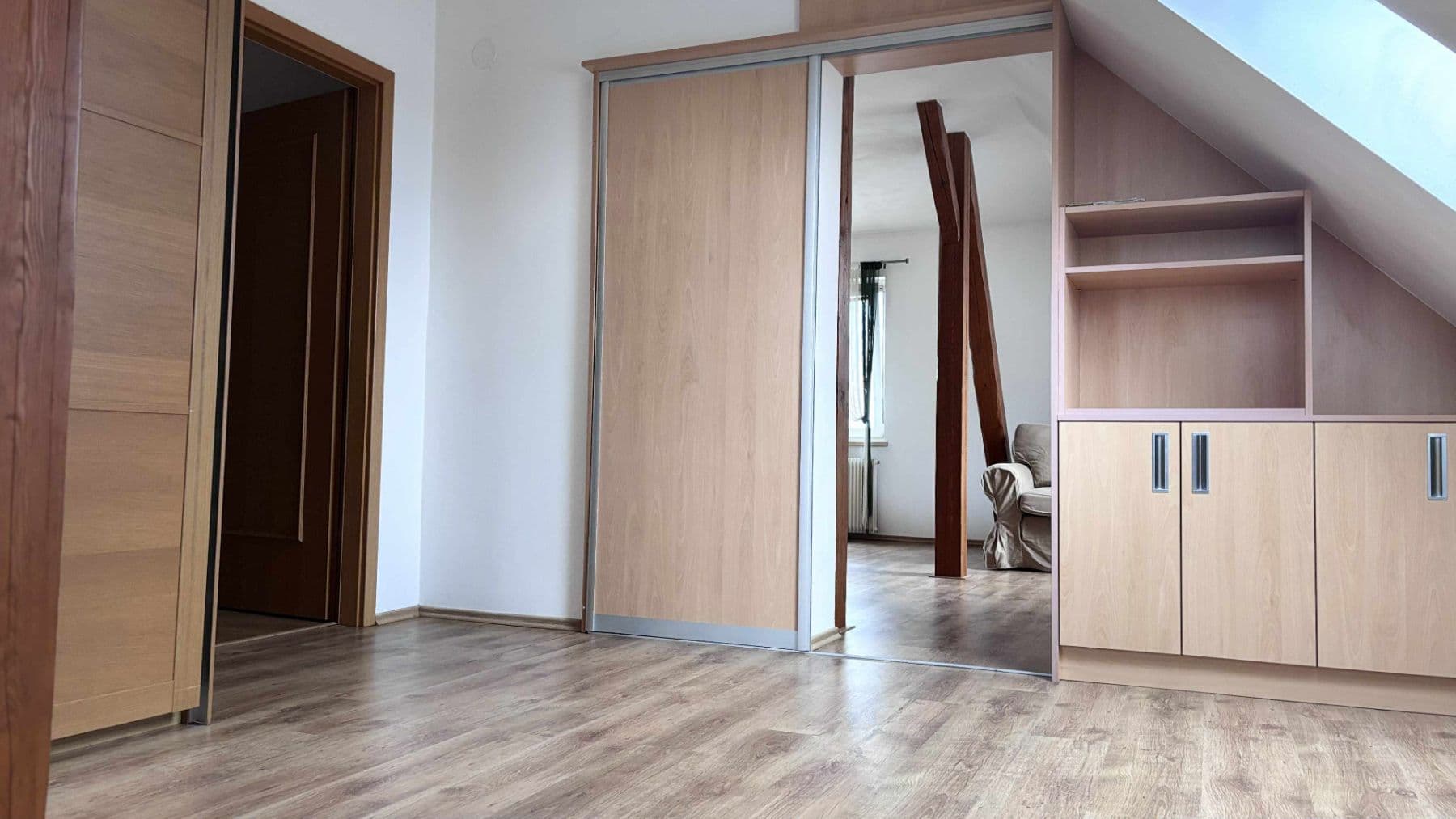 Prodej domu 222 m², pozemek 1.115 m², Oslov, Jihočeský kraj Prodej domu 222 m², pozemek 1.115 m², Oslov, Jihočeský kraj