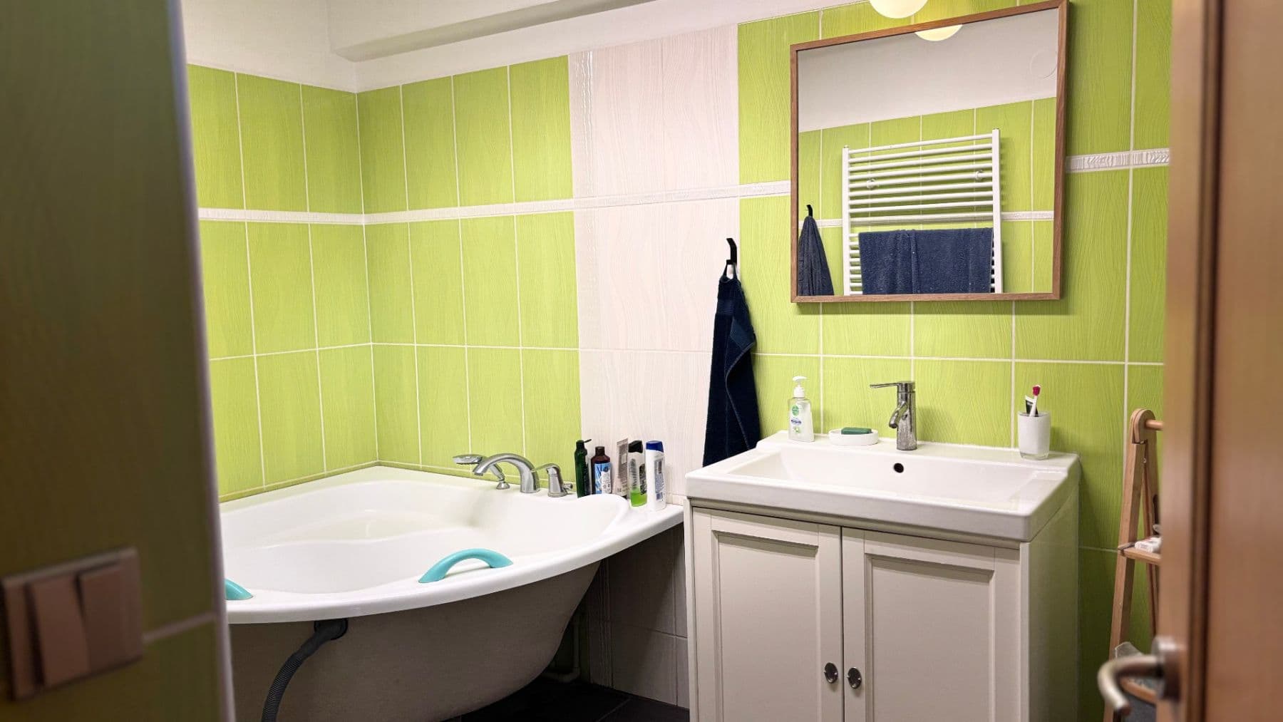 Prodej domu 222 m², pozemek 1.115 m², Oslov, Jihočeský kraj Prodej domu 222 m², pozemek 1.115 m², Oslov, Jihočeský kraj