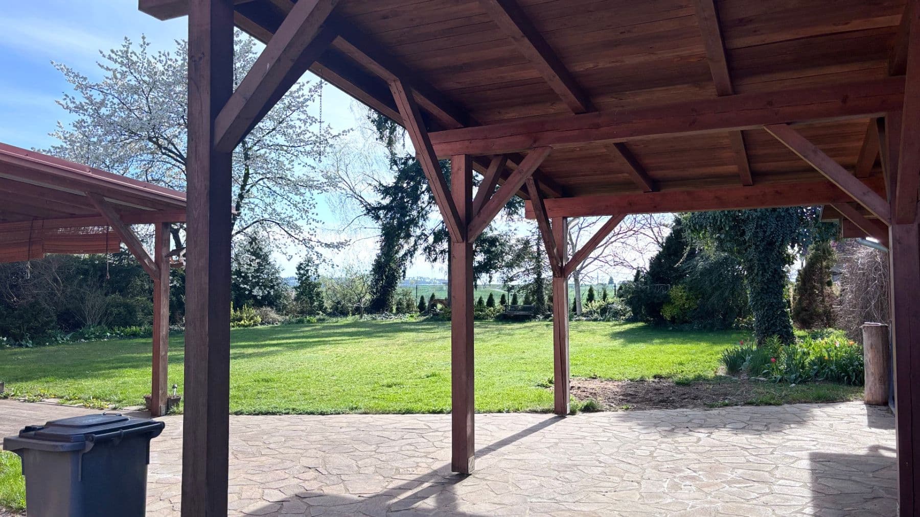 Prodej domu 222 m², pozemek 1.115 m², Oslov, Jihočeský kraj Prodej domu 222 m², pozemek 1.115 m², Oslov, Jihočeský kraj