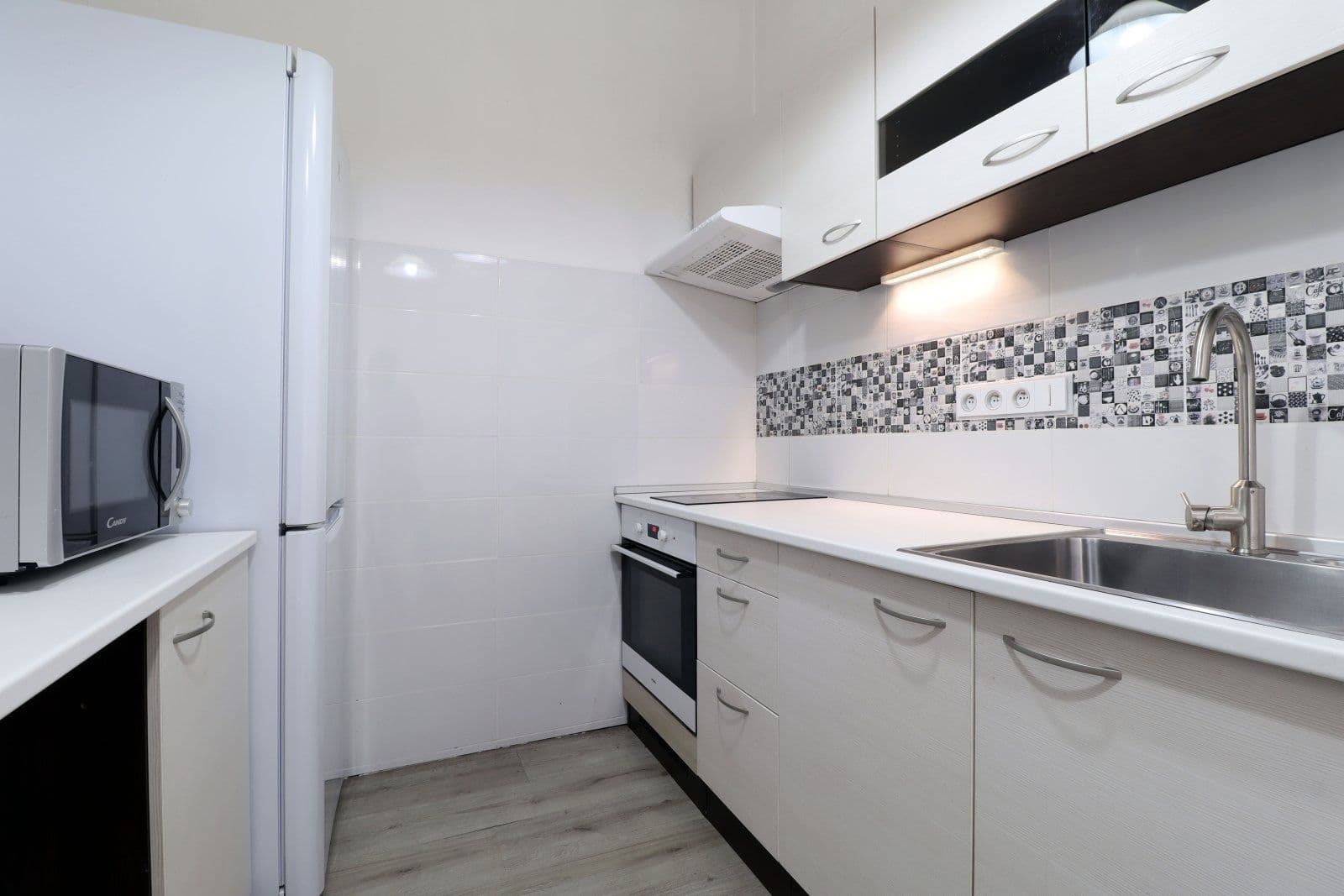 Pronájem bytu 2+kk 47 m², 5. května, Praha, Praha Pronájem bytu 2+kk 47 m², 5. května, Praha, Praha