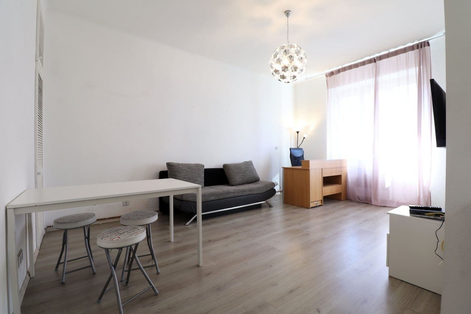 Pronájem bytu 2+kk 47 m², 5. května, Praha, Praha Pronájem bytu 2+kk 47 m², 5. května, Praha, Praha