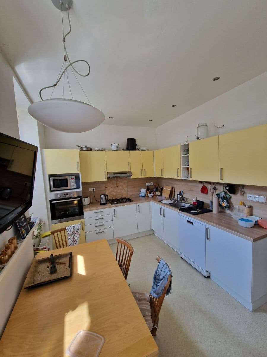 Pronájem bytu 4+1 160 m², Střední, Brno, Jihomoravský kraj Pronájem bytu 4+1 160 m², Střední, Brno, Jihomoravský kraj