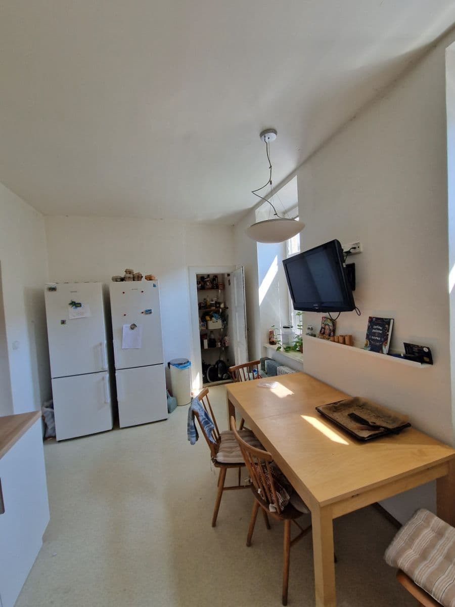 Pronájem bytu 4+1 160 m², Střední, Brno, Jihomoravský kraj Pronájem bytu 4+1 160 m², Střední, Brno, Jihomoravský kraj