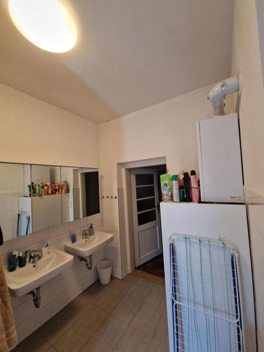 Pronájem bytu 4+1 160 m², Střední, Brno, Jihomoravský kraj Pronájem bytu 4+1 160 m², Střední, Brno, Jihomoravský kraj