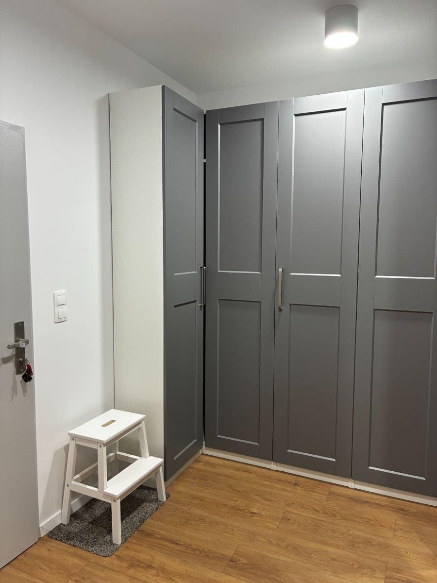 Pronájem bytu 1+1 38 m², Vrbenského, Rača, Bratislavský kraj Pronájem bytu 1+1 38 m², Vrbenského, Rača, Bratislavský kraj