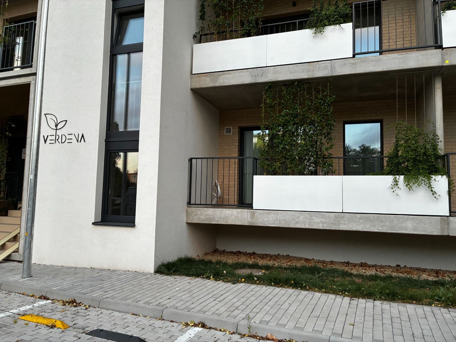 Pronájem bytu 1+1 38 m², Vrbenského, Rača, Bratislavský kraj Pronájem bytu 1+1 38 m², Vrbenského, Rača, Bratislavský kraj