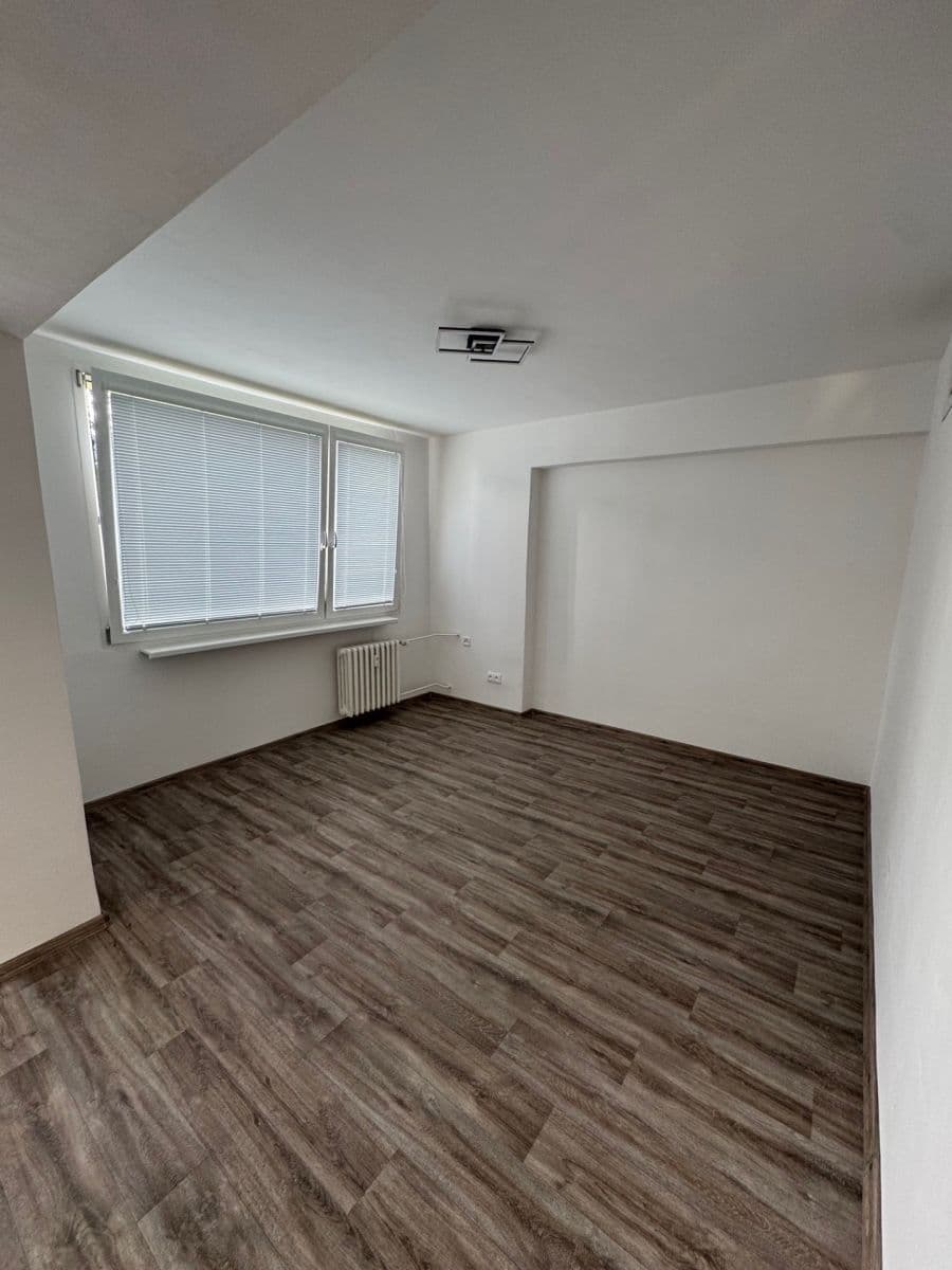 Pronájem bytu 2+kk 41 m², Nová Pražská, Benešov, Středočeský kraj Pronájem bytu 2+kk 41 m², Nová Pražská, Benešov, Středočeský kraj