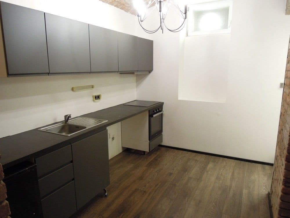 Pronájem bytu 1+1 49 m², Seifertova, Praha, Praha Pronájem bytu 1+1 49 m², Seifertova, Praha, Praha