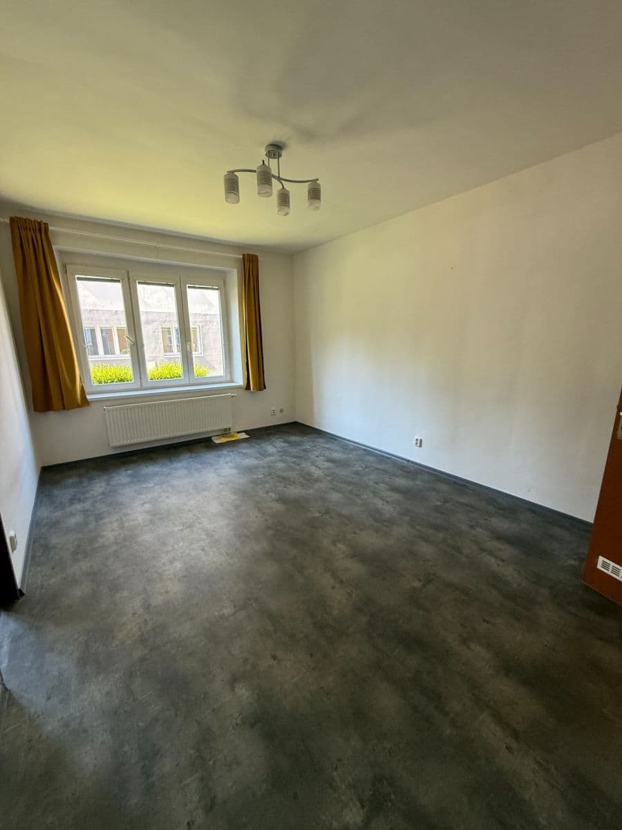 Pronájem bytu 2+1 43 m², U Svépomoci, Praha, Praha Pronájem bytu 2+1 43 m², U Svépomoci, Praha, Praha
