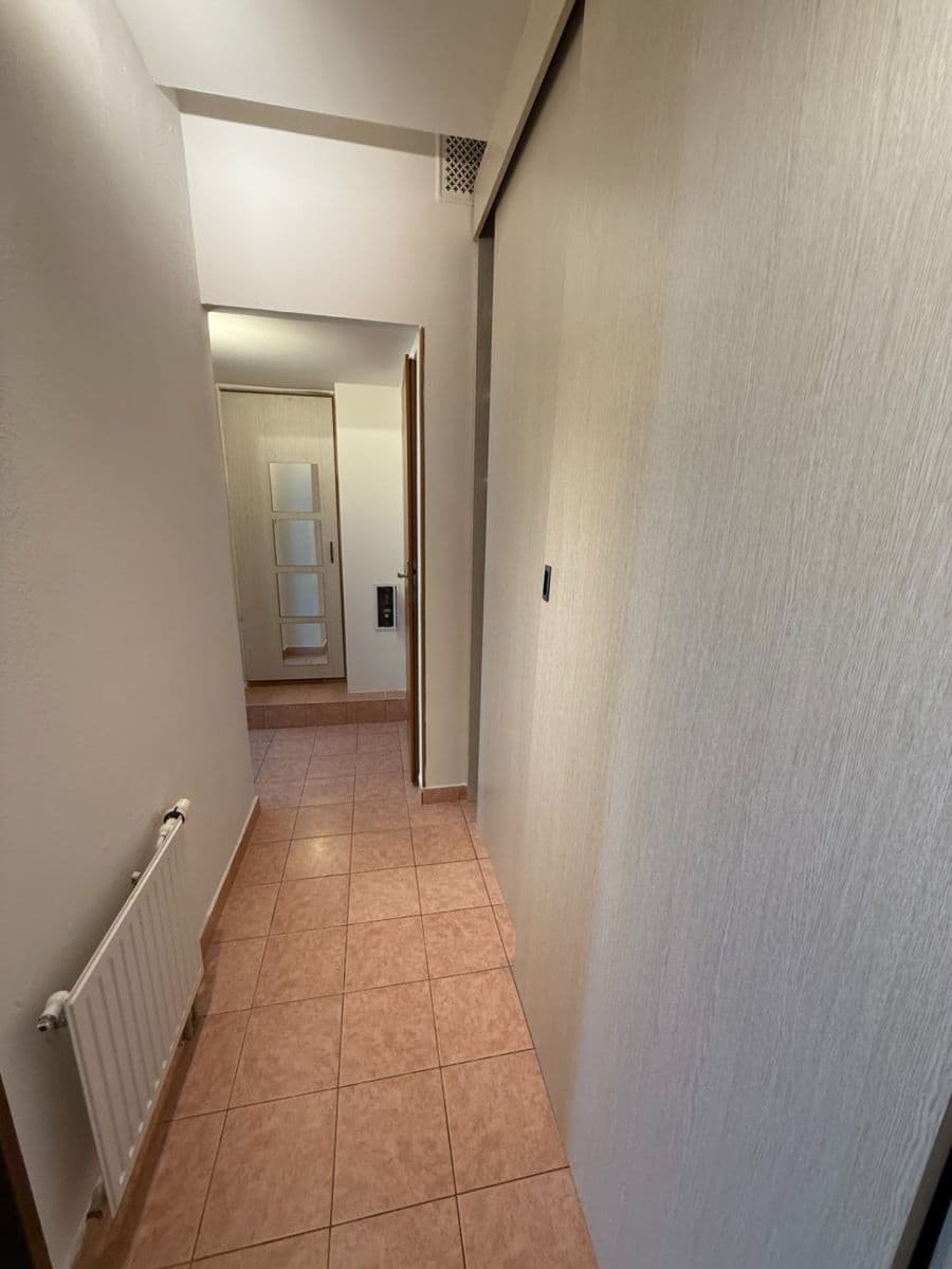Pronájem bytu 2+1 43 m², U Svépomoci, Praha, Praha Pronájem bytu 2+1 43 m², U Svépomoci, Praha, Praha