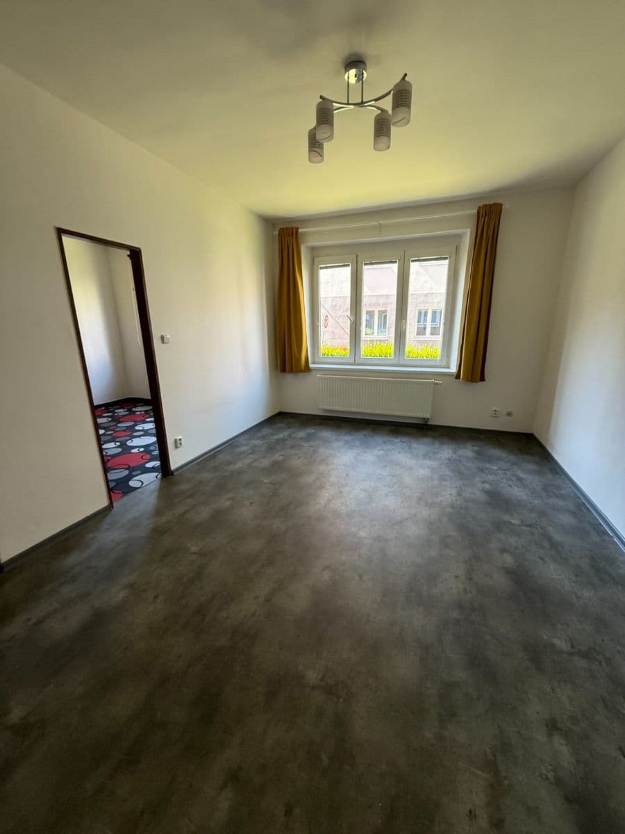 Pronájem bytu 2+1 43 m², U Svépomoci, Praha, Praha Pronájem bytu 2+1 43 m², U Svépomoci, Praha, Praha