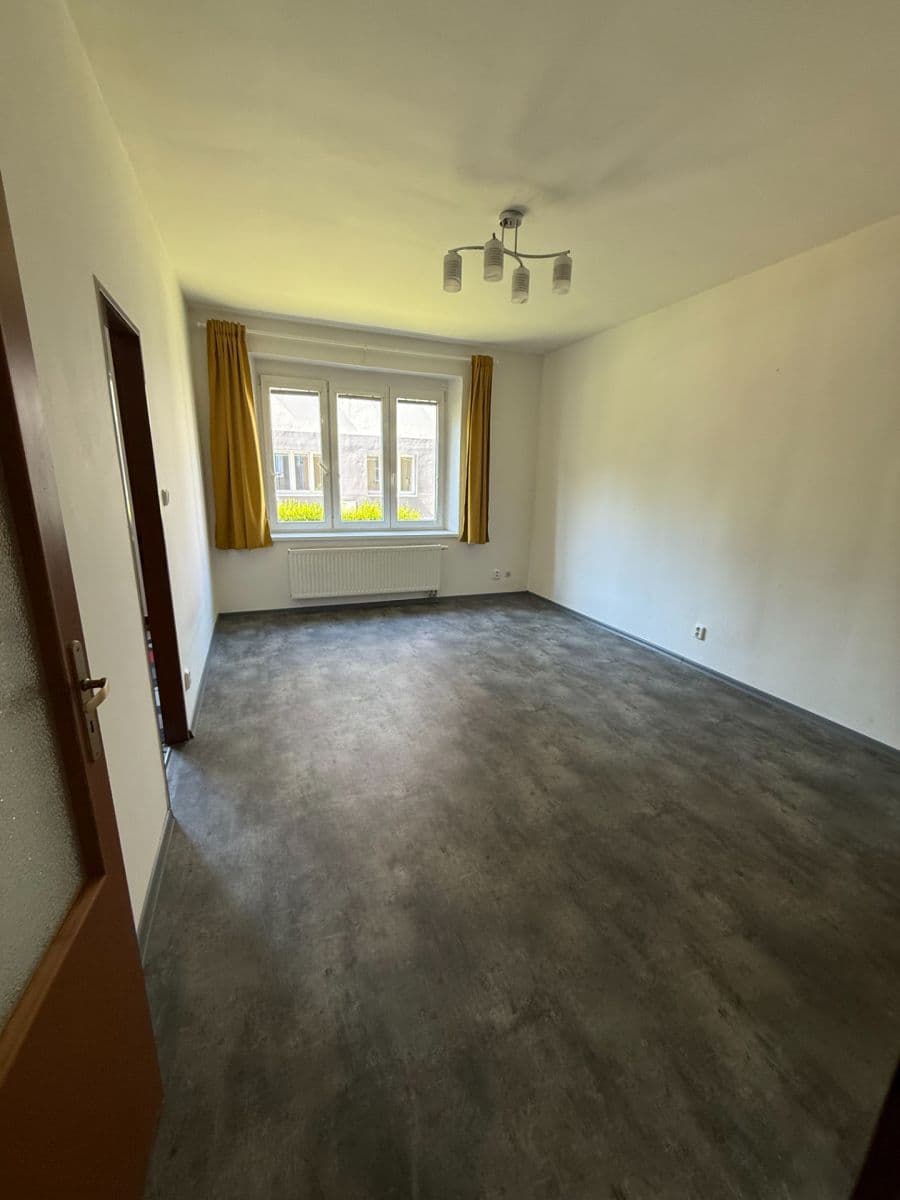 Pronájem bytu 2+1 43 m², U Svépomoci, Praha, Praha Pronájem bytu 2+1 43 m², U Svépomoci, Praha, Praha