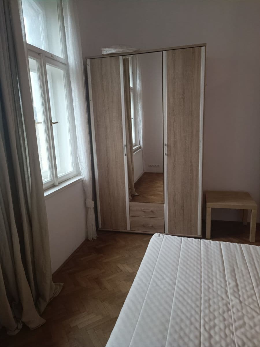 Pronájem bytu 3+1 80 m², Seifertova, Praha, Praha Pronájem bytu 3+1 80 m², Seifertova, Praha, Praha