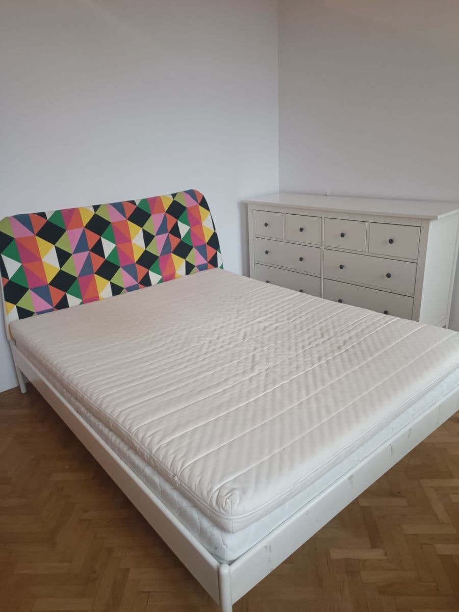 Pronájem bytu 3+1 80 m², Seifertova, Praha, Praha Pronájem bytu 3+1 80 m², Seifertova, Praha, Praha