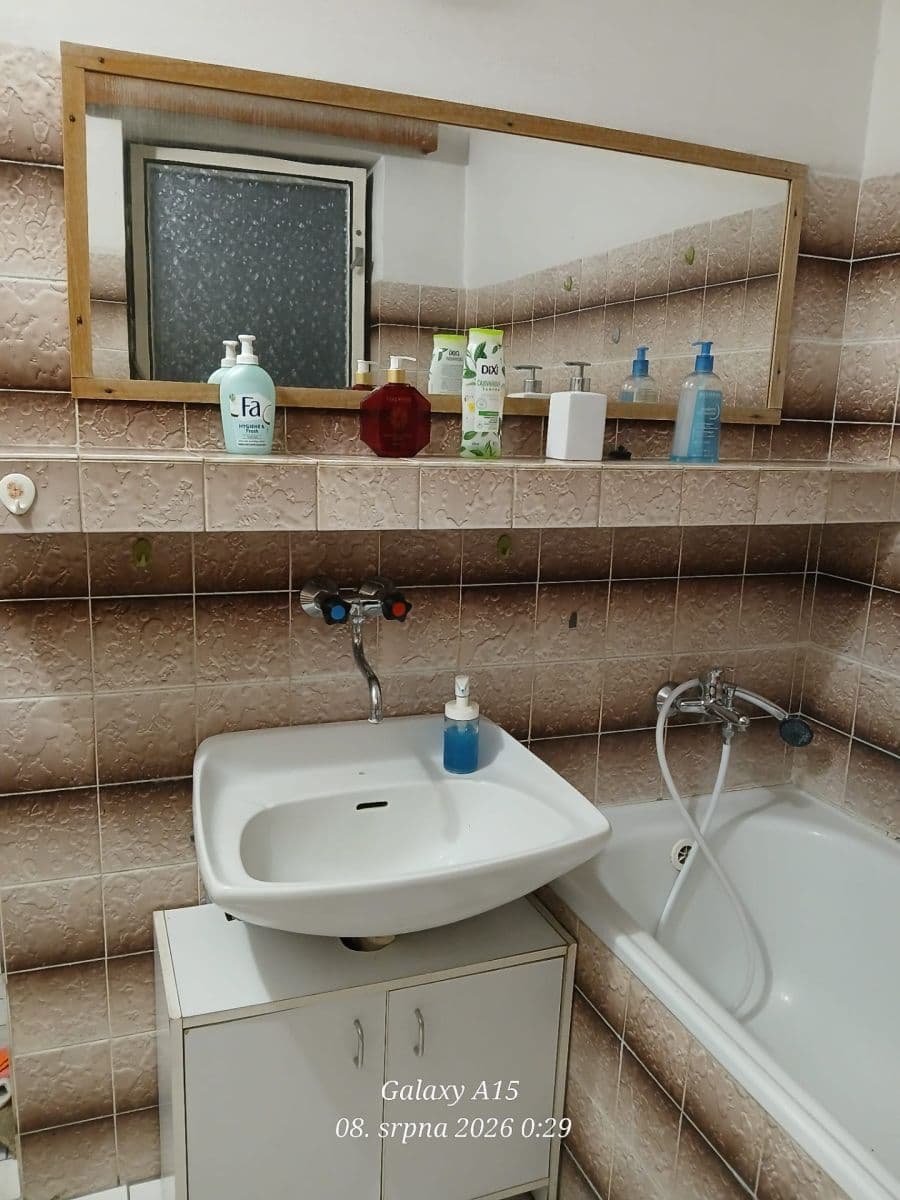 Pronájem bytu 1+kk 20 m², Příčná, Přelouč, Pardubický kraj Pronájem bytu 1+kk 20 m², Příčná, Přelouč, Pardubický kraj